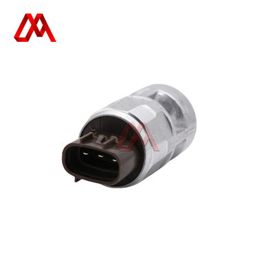 Odometer Speed Sensor Sensor for Isuzu NKR77 Truck 4JH1T Engine 8-97256525-0 8972565250