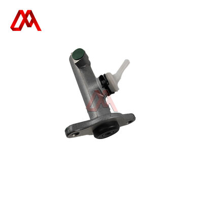 Truck OEM Parts 8971024370 8980976940 8-97102437-0 8-98097694-0 Clutch Master Cylinder for ISUZU NPR94 4HF1 
