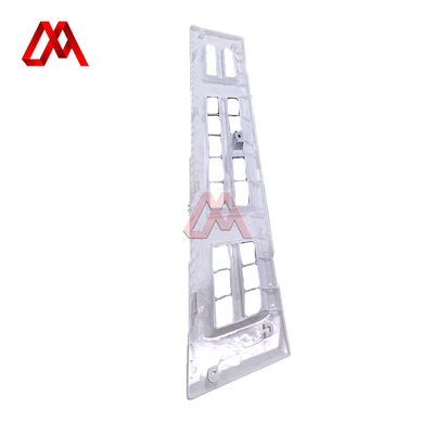 Truck Parts Grille 8-97582414-0 8975824140 for ISUZU NPR05 